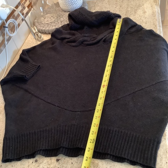Vince Black Sweater Cowl Neck Size Medium - Picture 9 of 10